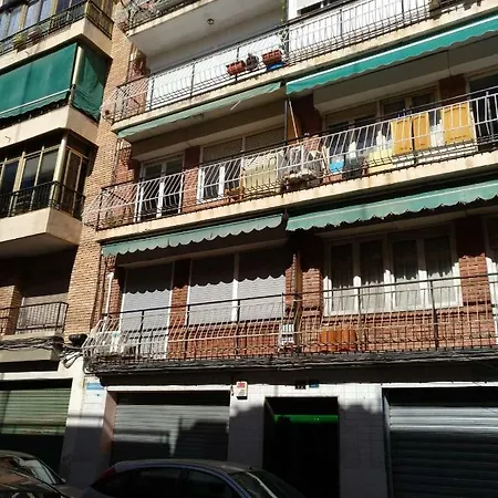 Apartament Marq 17 *