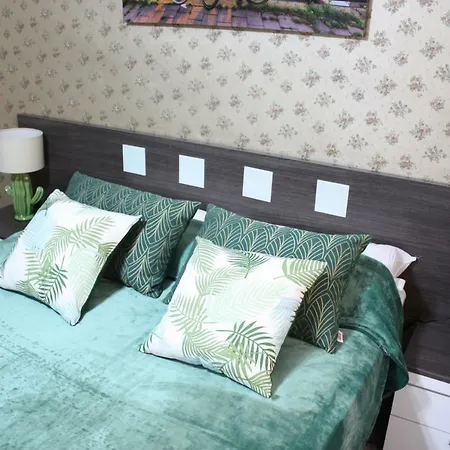 Marq 17 Apartament *